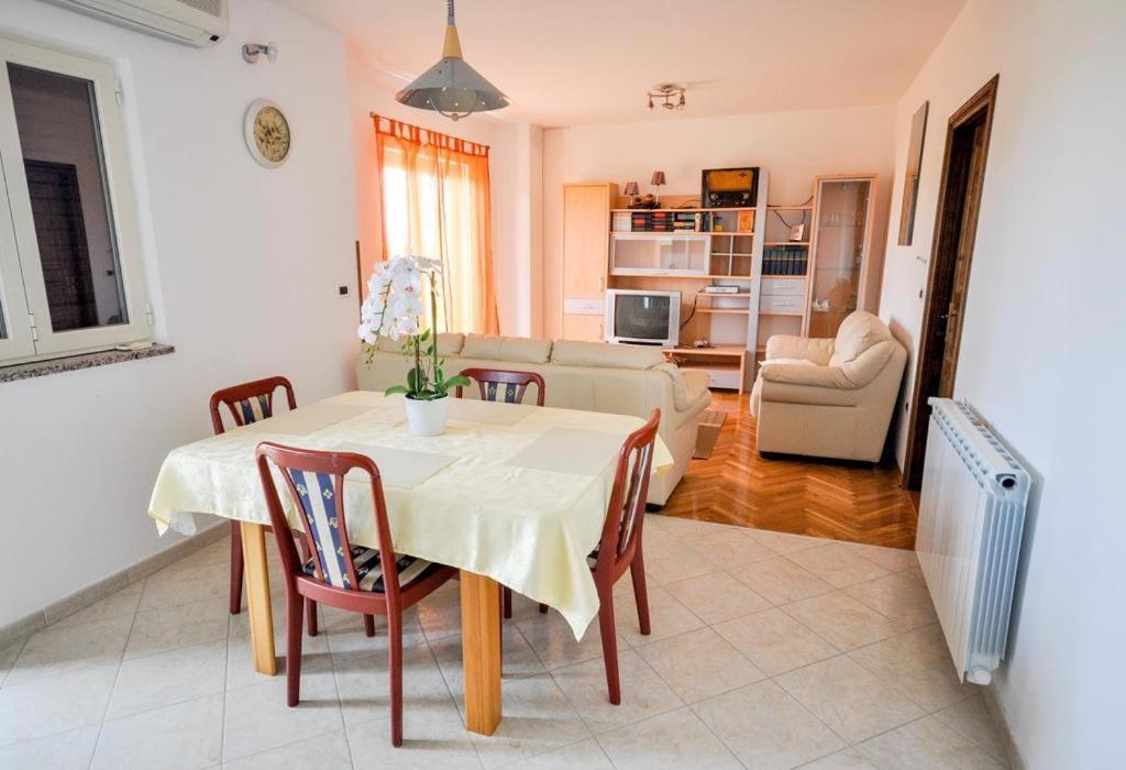 Ferienwohnung Angela Novigrad Istria Exterior foto